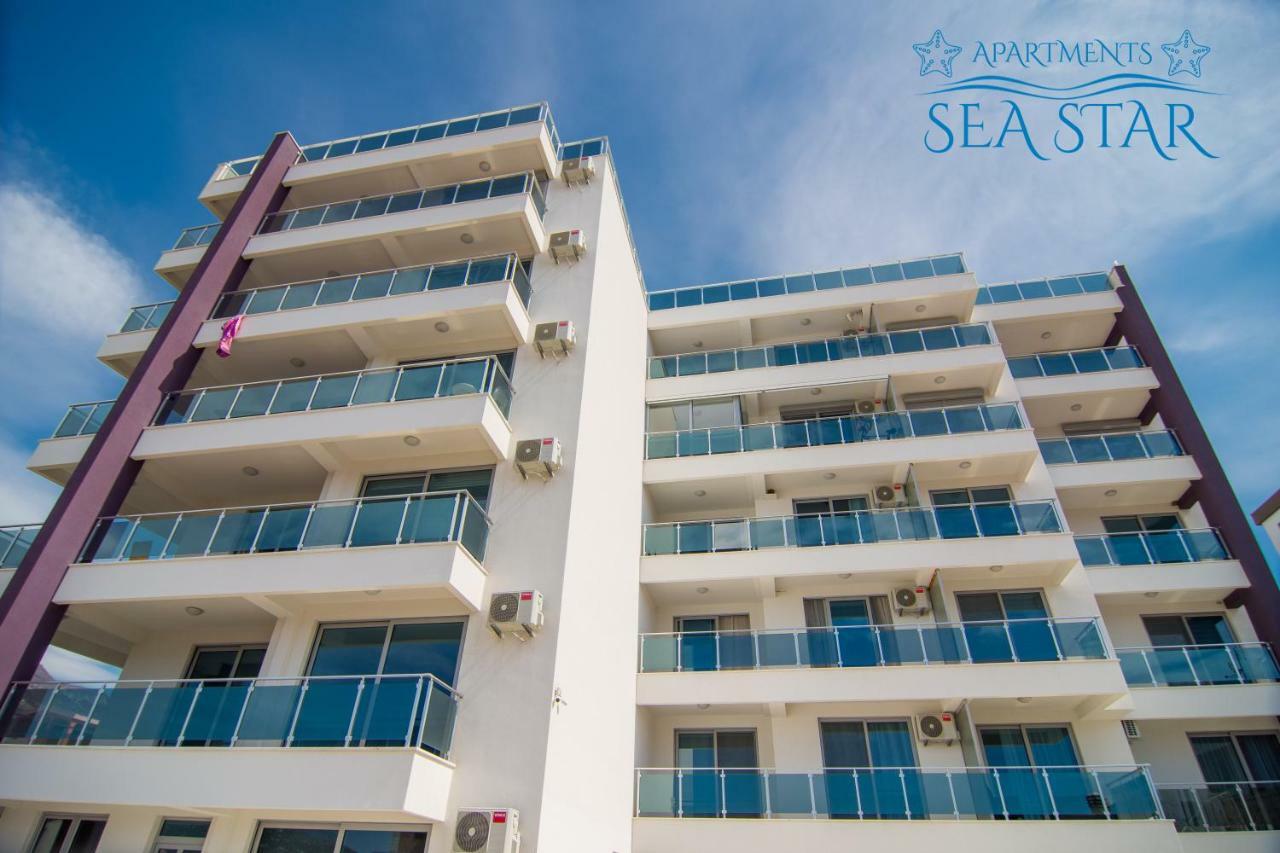 Sea Star Apartment Dobra Voda Bagian luar foto