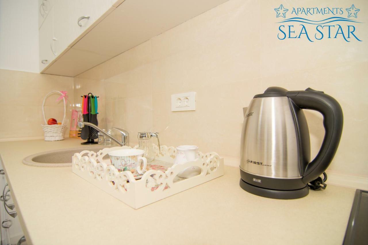 Sea Star Apartment Dobra Voda Bagian luar foto